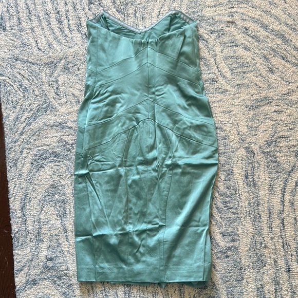 Nicole Miller Collection Elegant tailored  Strapless Dress 4 - Picture 5 of 6